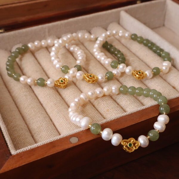 【Auspiciousness and Purity】Pearl Bracelet with Auspicious-cloud-shaped Hetian Jade - Image 2