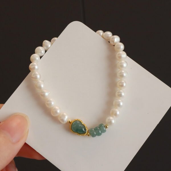 【Fortune and Peace】Pearl Bracelet with Gourd-shaped Jade - Image 3